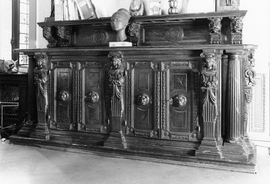 cariatidi (credenza, opera isolata) - produzione Italia settentrionale (ultimo quarto sec. XIX)