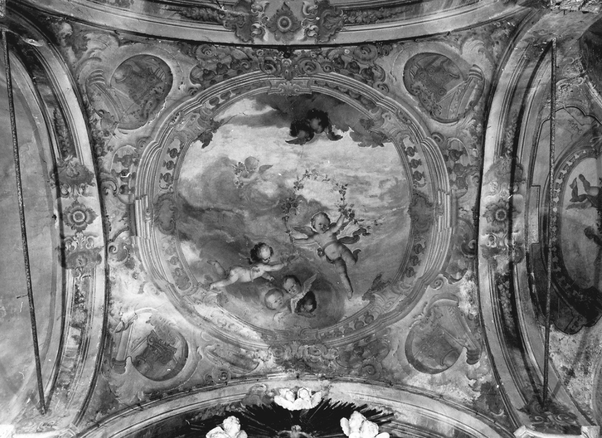 quadratura architettonica e angeli (decorazione pittorica) di Cavatorta Pietro (terzo quarto sec. XVIII)