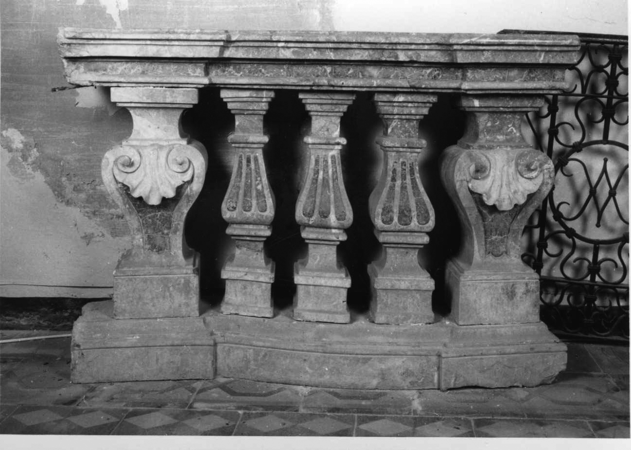 balaustrata di cappella, elemento d'insieme - bottega piemontese (secondo quarto sec. XVIII)