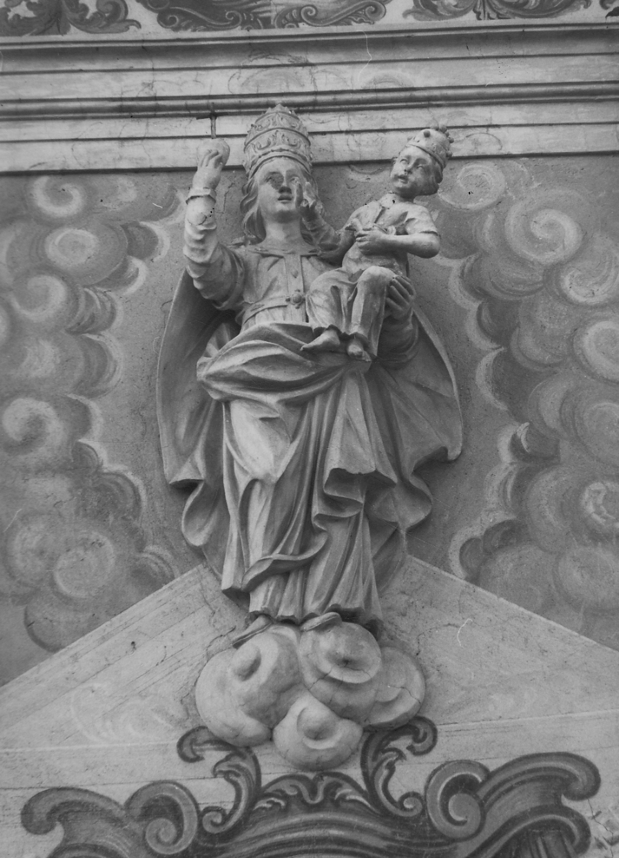 Madonna con Bambino (statua, opera isolata) - bottega vercellese (prima metà sec. XVIII)