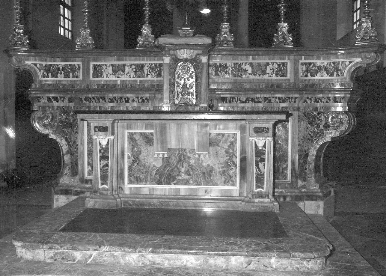 altare maggiore, opera isolata di Ganna Angelo Maria (ultimo quarto, fine sec. XVIII, sec. XVIII)