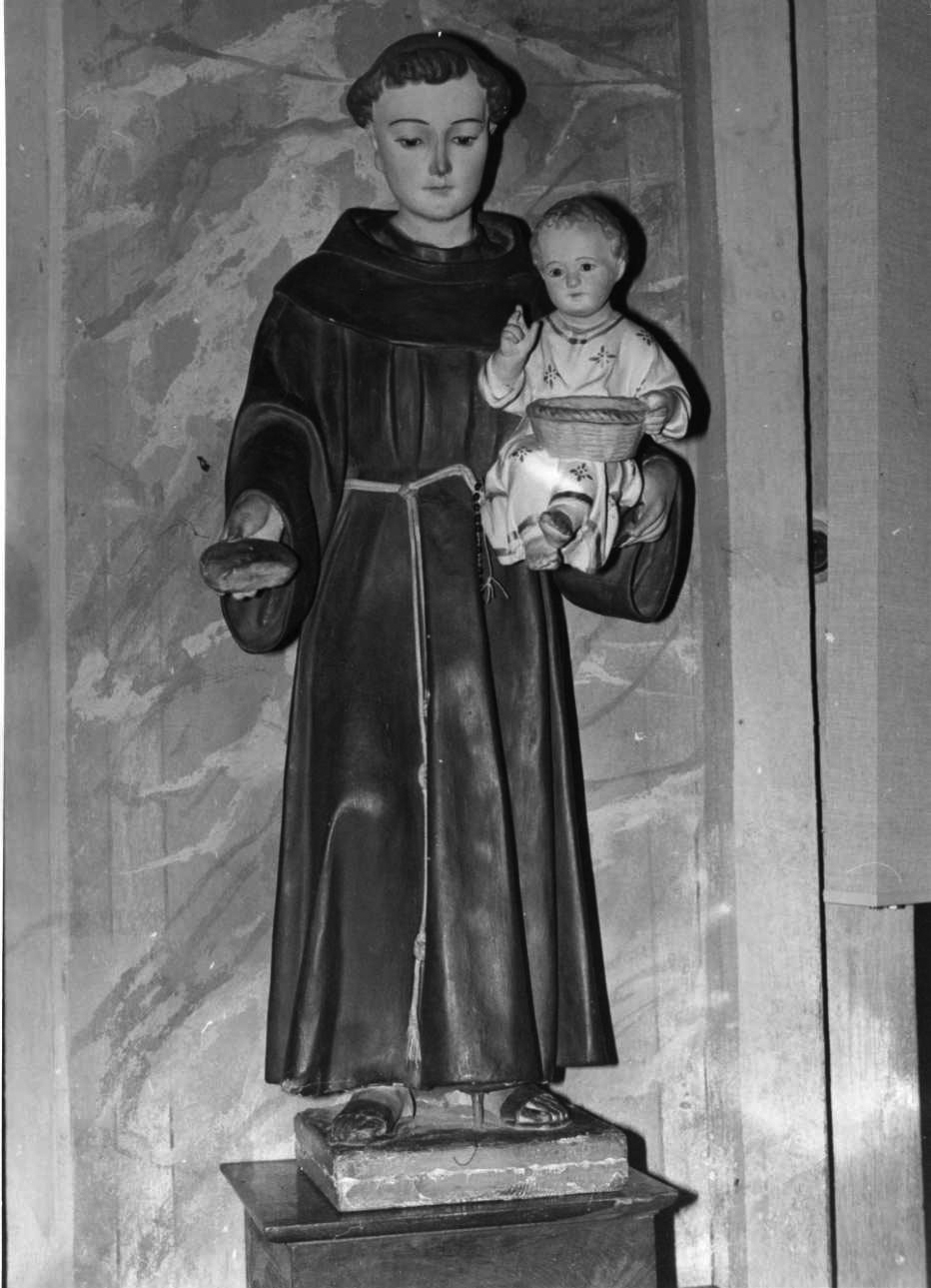 Sant'Antonio da Padova con il bambino (gruppo scultoreo, opera isolata) - bottega torinese (primo quarto sec. XX)