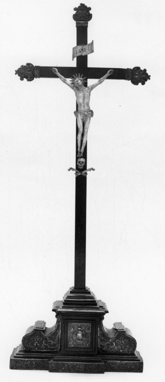 Cristo crocifisso (scultura, elemento d'insieme) - bottega lombardo-piemontese (seconda metà sec. XVII)