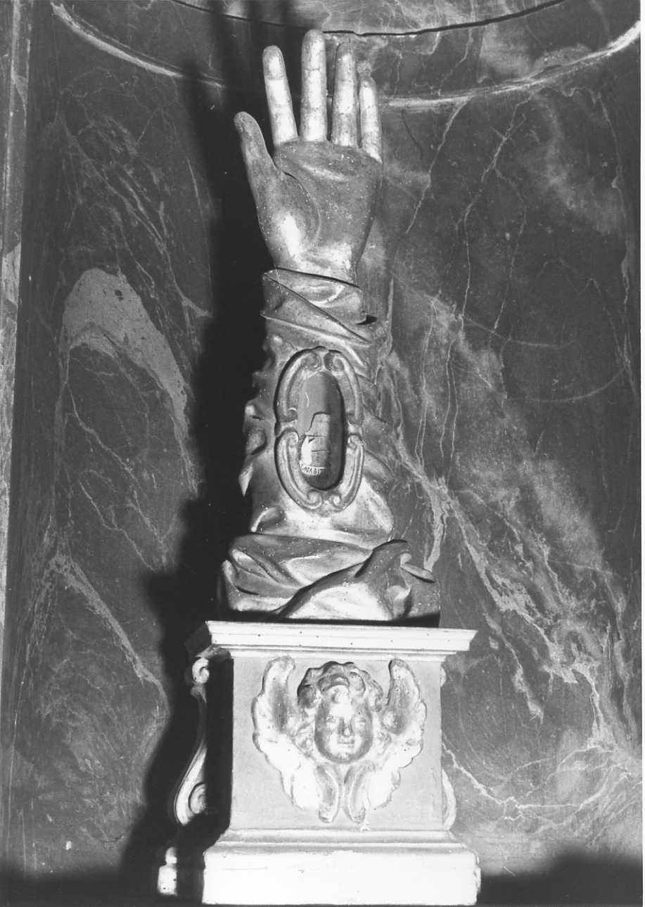 braccio (reliquiario antropomorfo - a braccio, opera isolata) di Botto Pietro (attribuito) (sec. XVII)