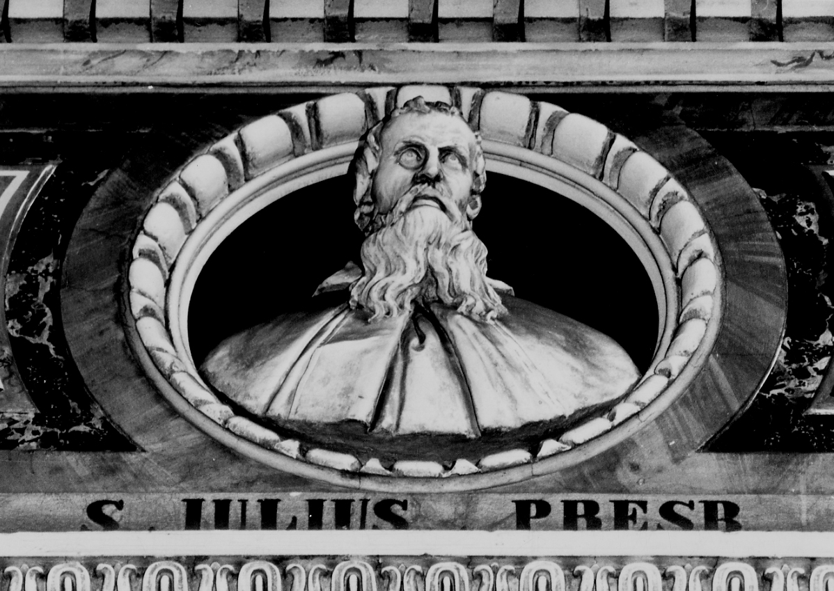 busto di San Giulio (decorazione plastica, elemento d'insieme) di Argenti Giuseppe (terzo quarto sec. XIX)