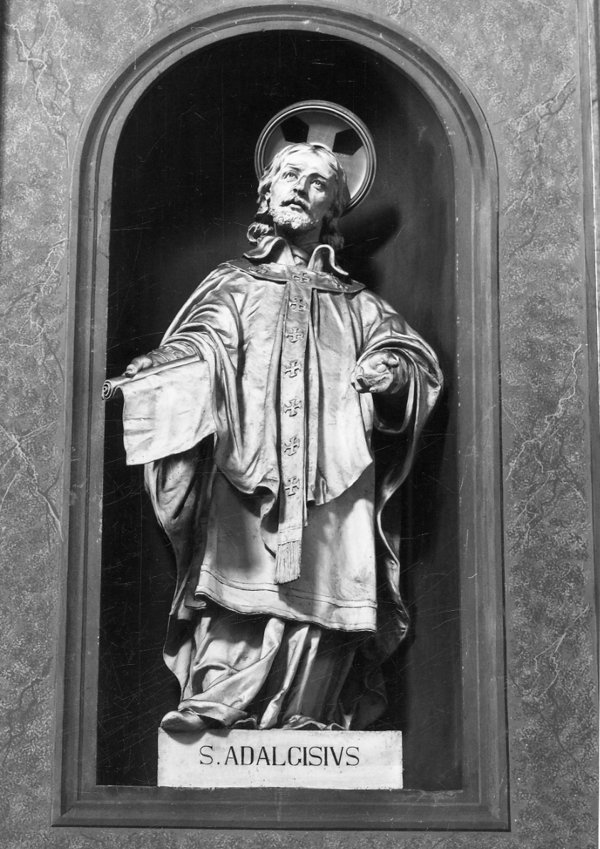 Sant'Adalgiso (statua, opera isolata) di Milanoli Giulio (inizio sec. XX)