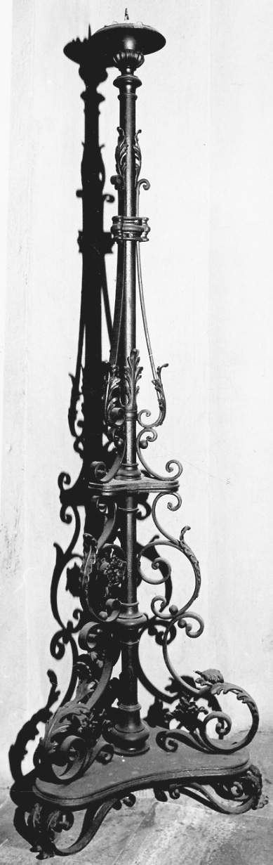 candeliere da chiesa, opera isolata - bottega novarese (secc. XVII/ XVIII)