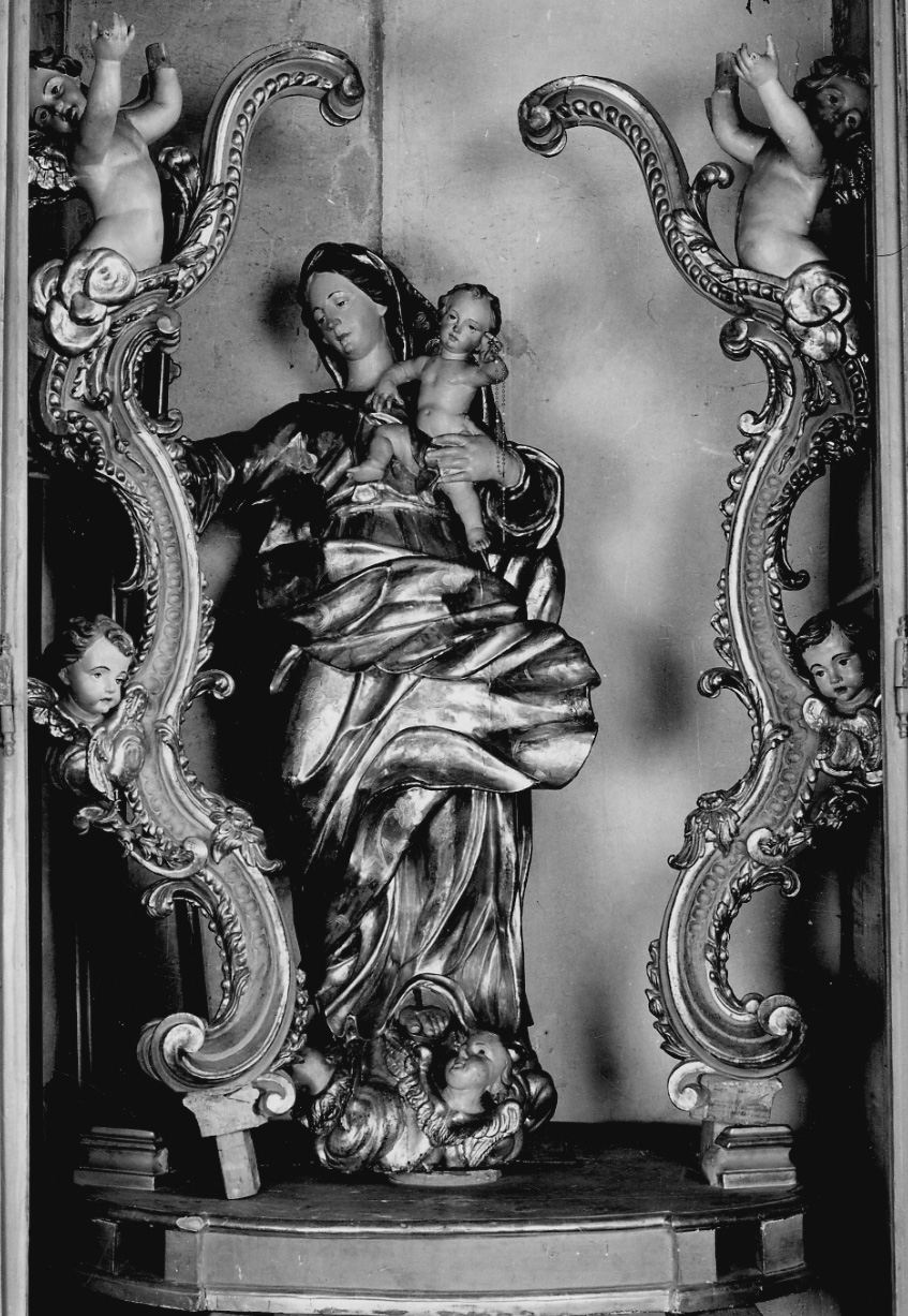 Madonna del Rosario (macchina processionale, opera isolata) - bottega torinese (terzo quarto sec. XVIII)
