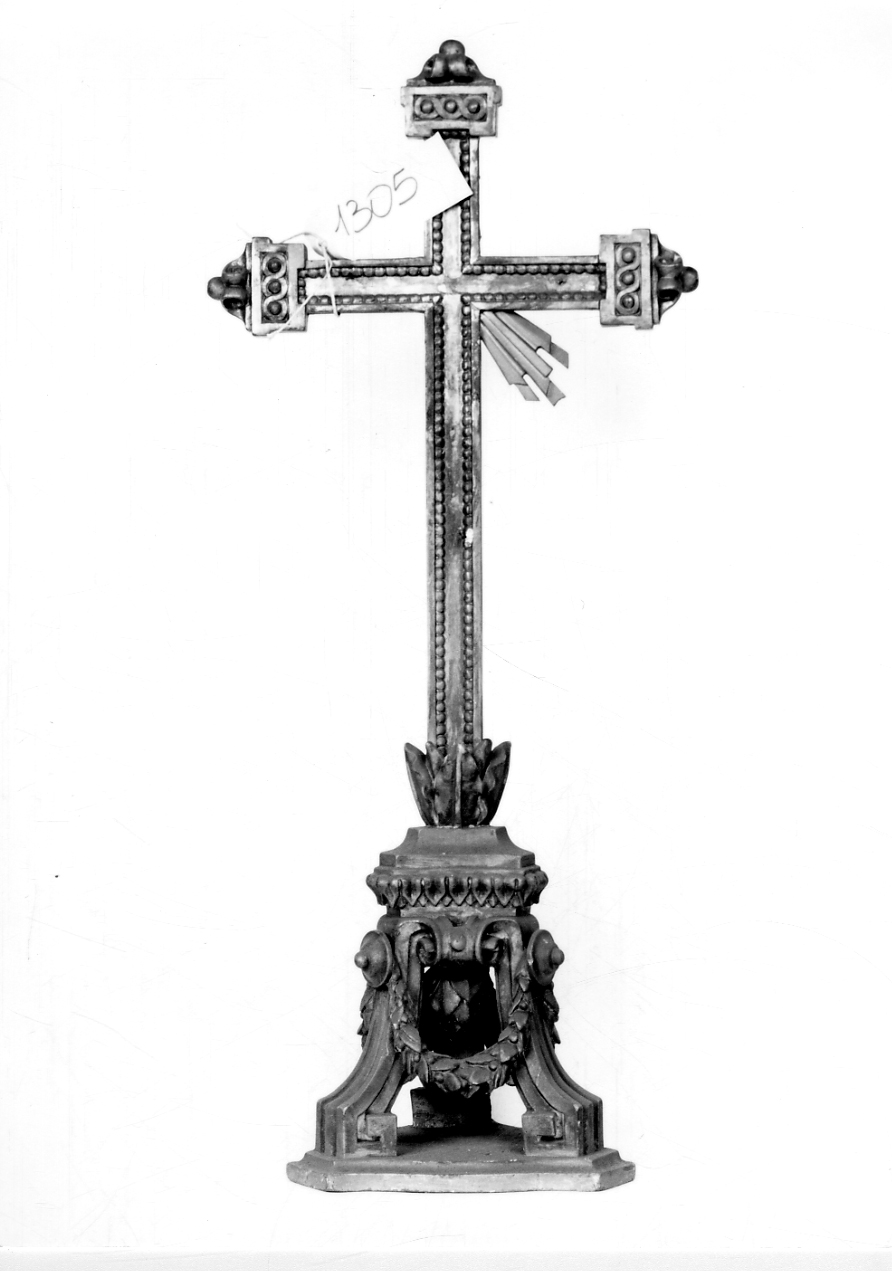 croce d'altare, opera isolata - bottega piemontese (fine, inizio sec. XVIII, sec. XIX)