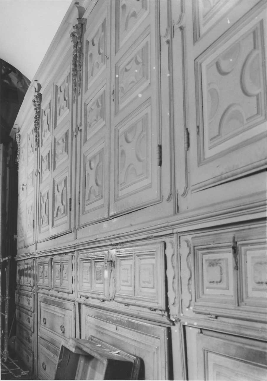 armadio da sacrestia, opera isolata - bottega piemontese (fine, inizio sec. XVII, sec. XVIII)