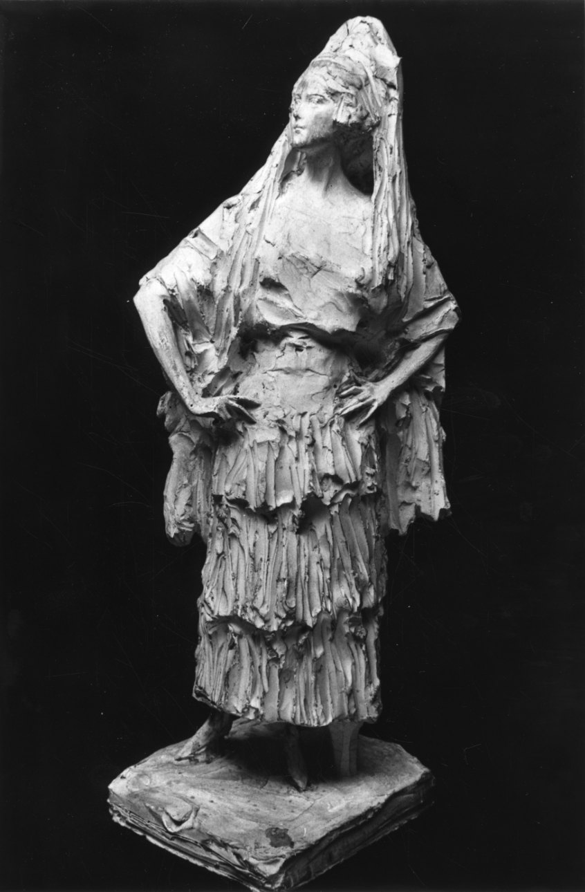 figura femminile in costume spagnolo (scultura, opera isolata) di Troubetzkoy Paolo (primo quarto sec. XX)