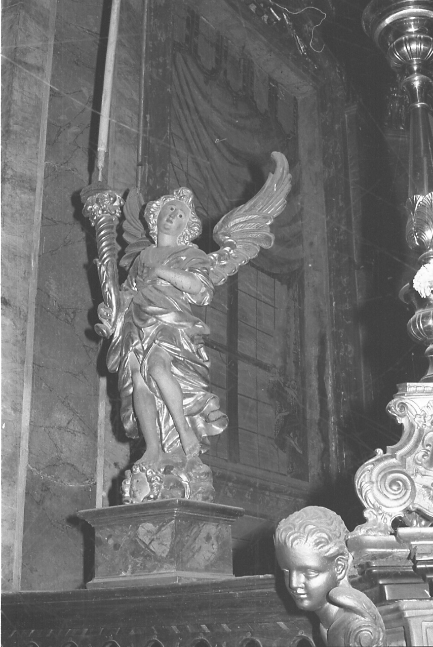 angelo reggicandelabro (candelabro, coppia) - bottega della Valsesia (sec. XVIII)