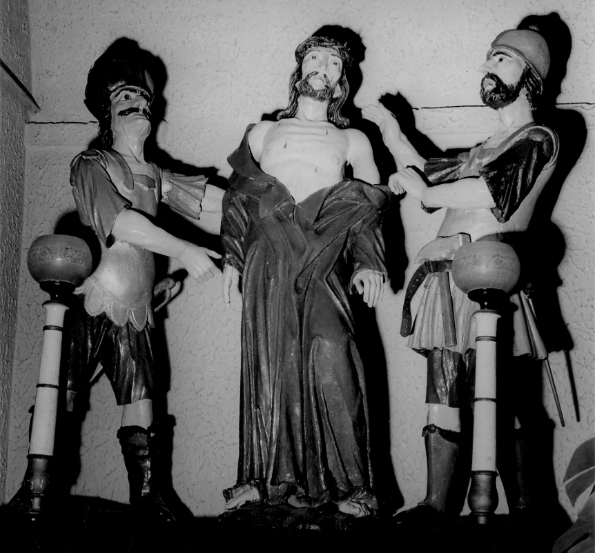 Cristo spogliato delle sue vesti (gruppo scultoreo processionale, opera isolata) di Serpentiere Pietro Antonio (fine sec. XVIII)
