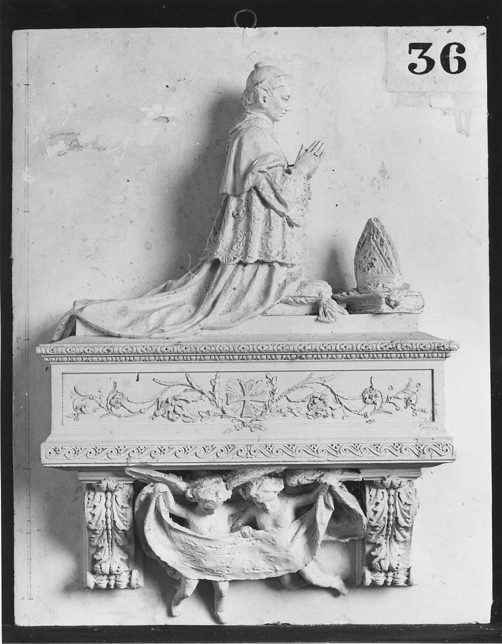 ritratto a figura intera di Alessandro Ottavio Riccardi di Netro in preghiera (scultura, opera isolata) di Della Vedova Pietro (seconda metà sec. XIX)