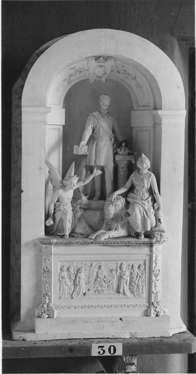 ritratto di Carlo Alberto di Savoia con figure allegoriche (gruppo scultoreo, opera isolata) di Della Vedova Pietro (terzo quarto sec. XIX)