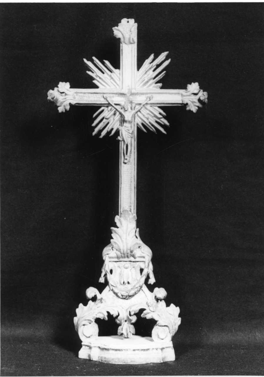 Cristo crocifisso (croce d'altare, opera isolata) - bottega piemontese (metà sec. XVIII)