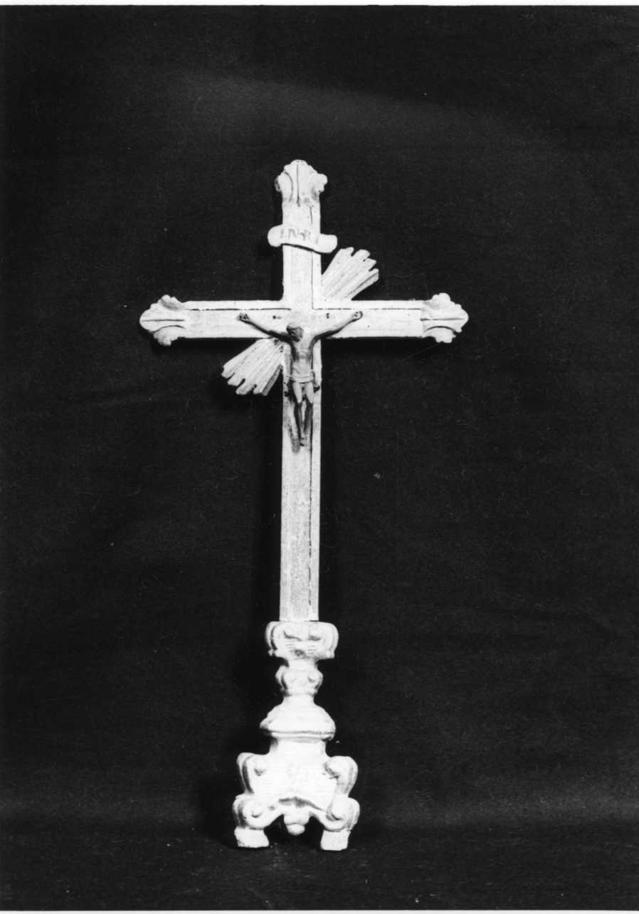 Cristo crocifisso (croce d'altare, opera isolata) - bottega piemontese (metà sec. XVIII)