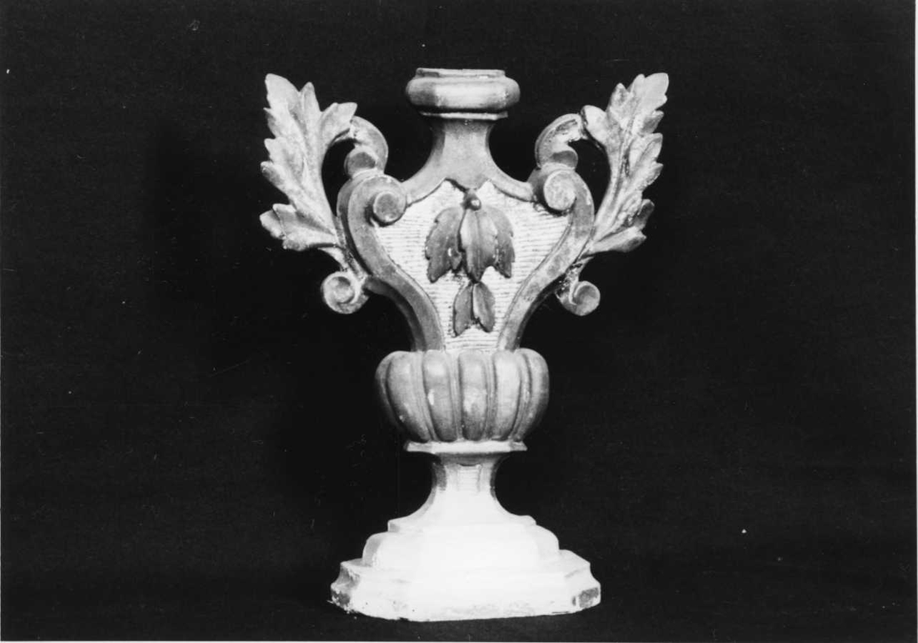 vaso d'altare per composizione floreale, serie - bottega piemontese (seconda metà sec. XVIII)