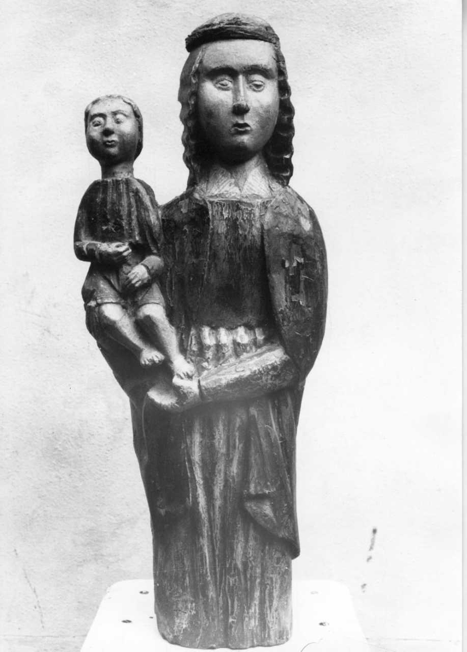 Madonna con Bambino (statua, opera isolata) - bottega piemontese (prima metà sec. XV)