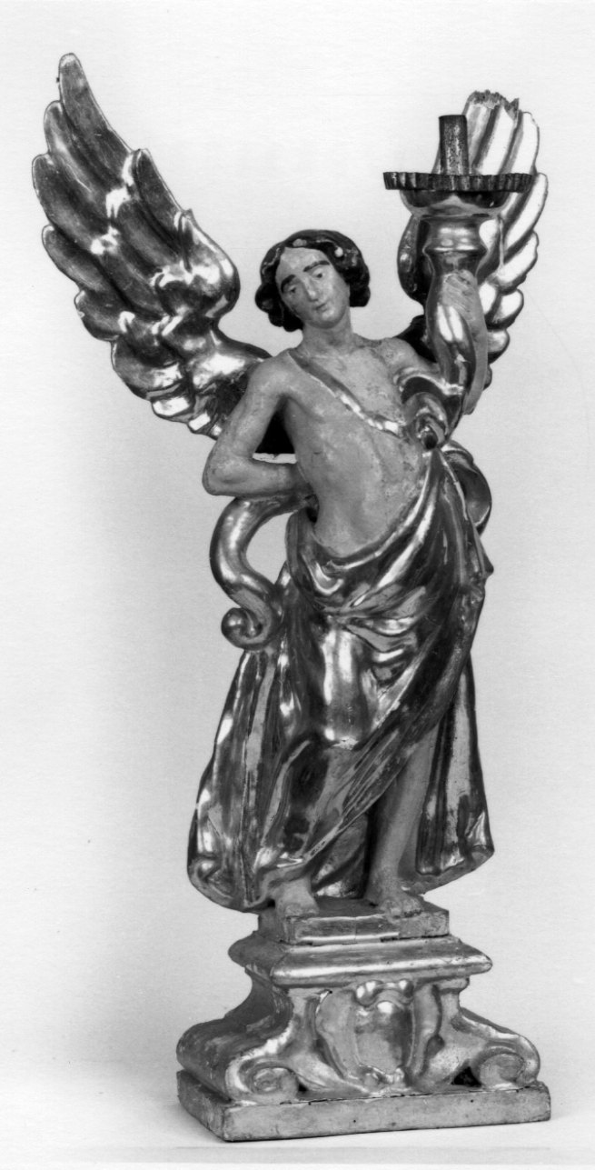 angelo reggicandelabro (candelabro - a statua, serie) - bottega piemontese (seconda metà sec. XVIII)