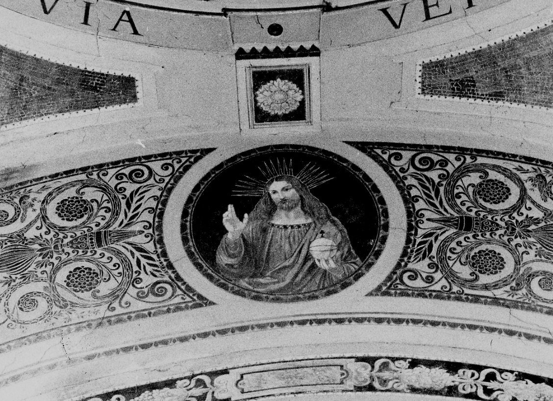 Cristo benedicente in clipeo (decorazione pittorica) di Bulgarelli Francesco (secondo quarto sec. XX)