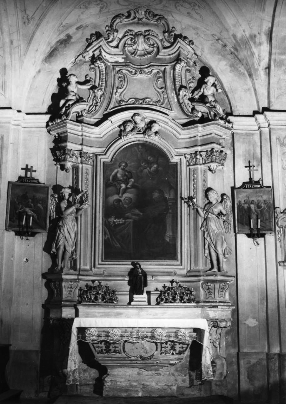 angeli con corona e simboli del martirio (statua, coppia) - bottega lombardo-ticinese (prima metà sec. XVIII)
