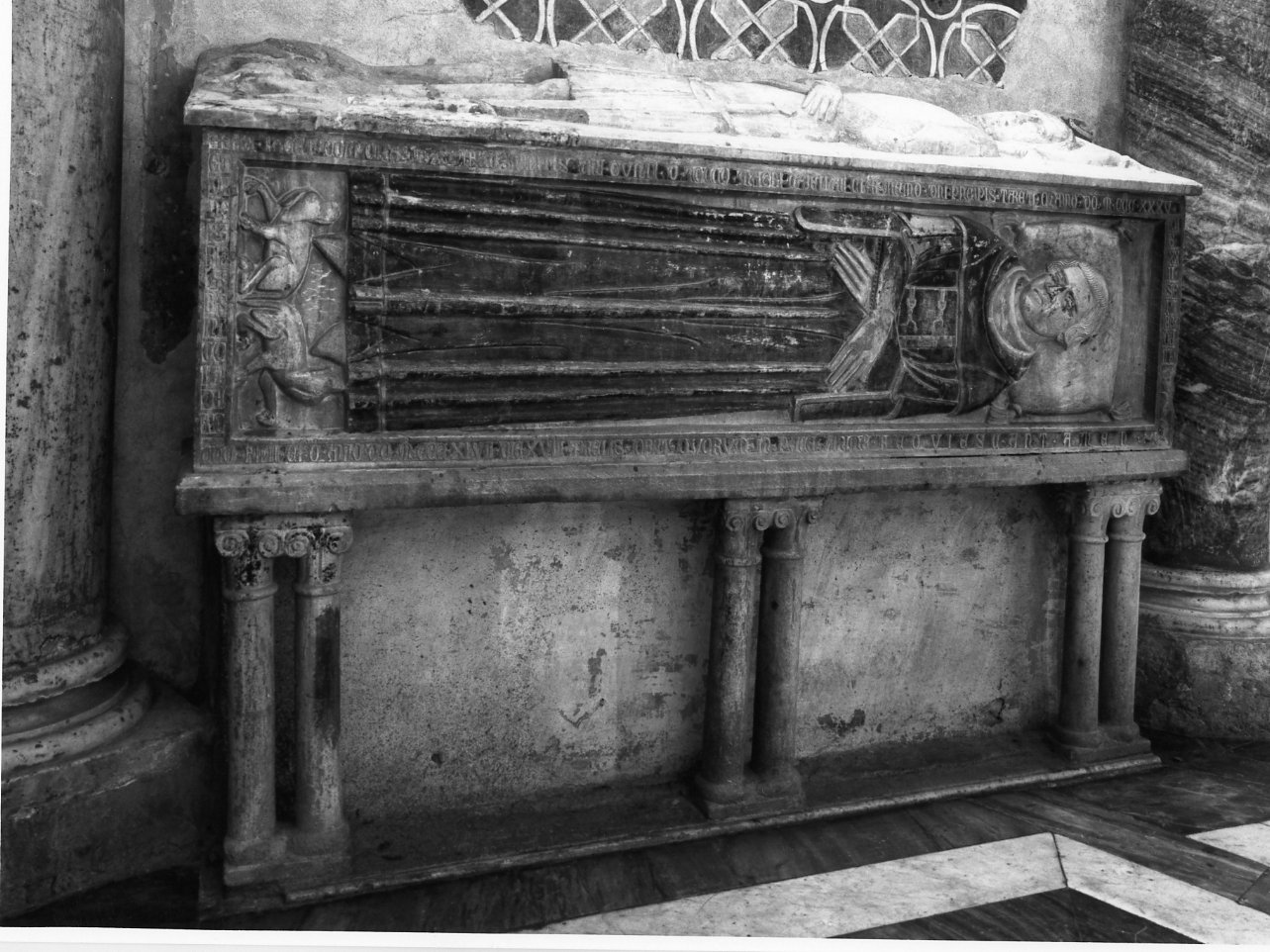 monumento funebre - bottega campana (sec. XIV)