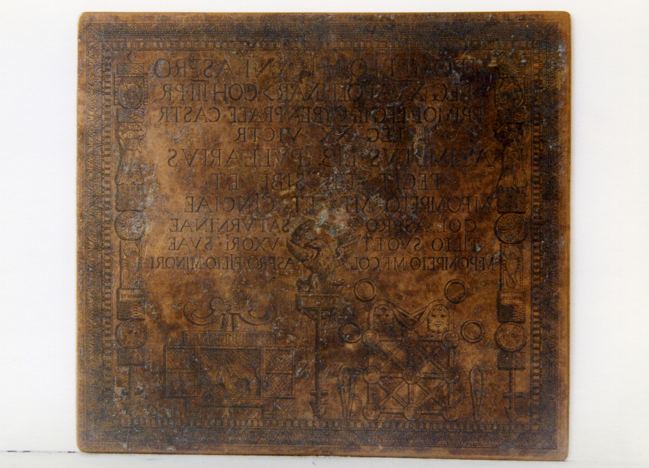 monumento con epigrafe latina (matrice) - ambito napoletano, ambito napoletano (prima metà sec. XIX)