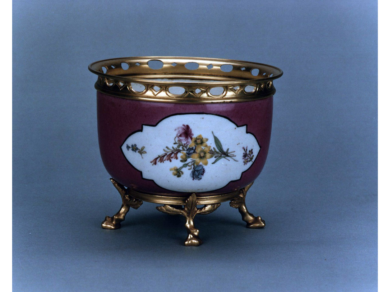 motivi decorativi floreali (coppa) - manifattura di Meissen (seconda metà sec. XVIII)