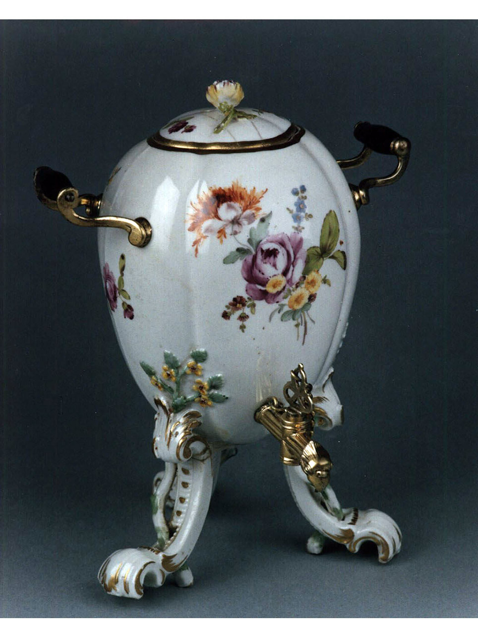 motivi decorativi floreali (botticella) - manifattura di Meissen (seconda metà sec. XVIII)