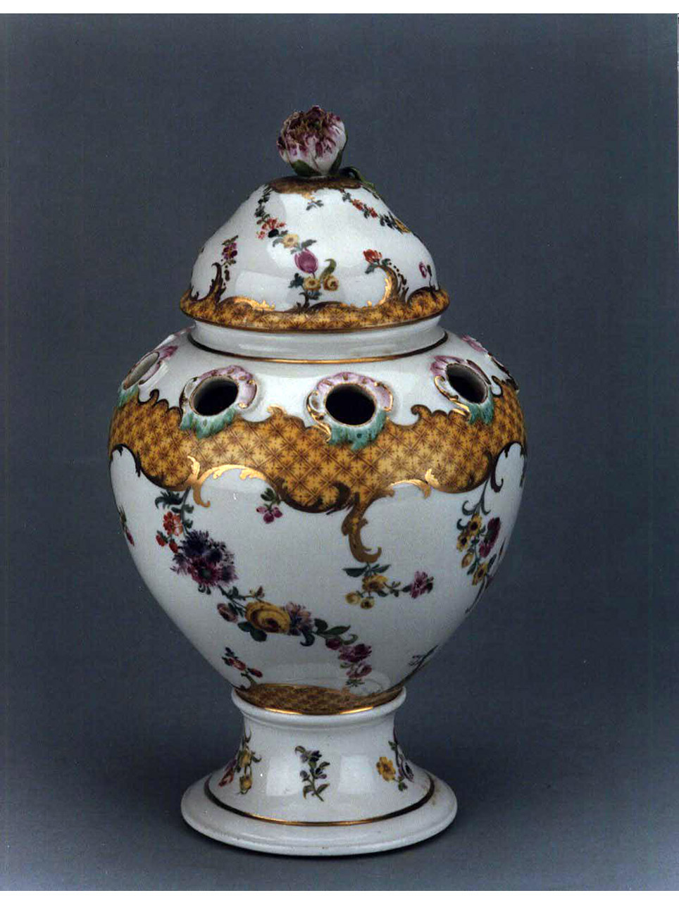 motivi decorativi floreali (pot-pourri) - manifattura di Meissen (seconda metà sec. XVIII)