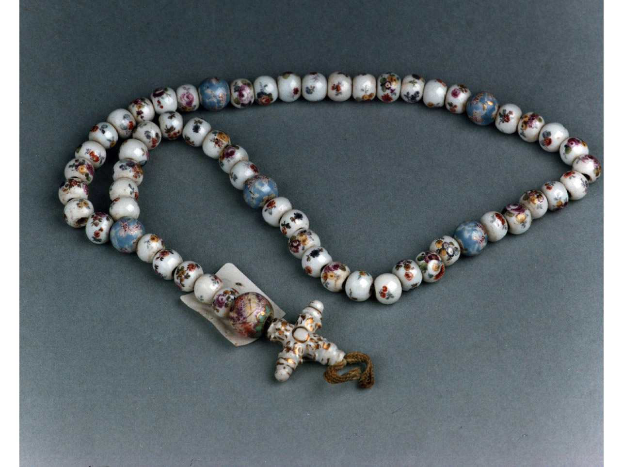 motivi decorativi floreali (corona del rosario) - manifattura di Meissen (sec. XVIII)