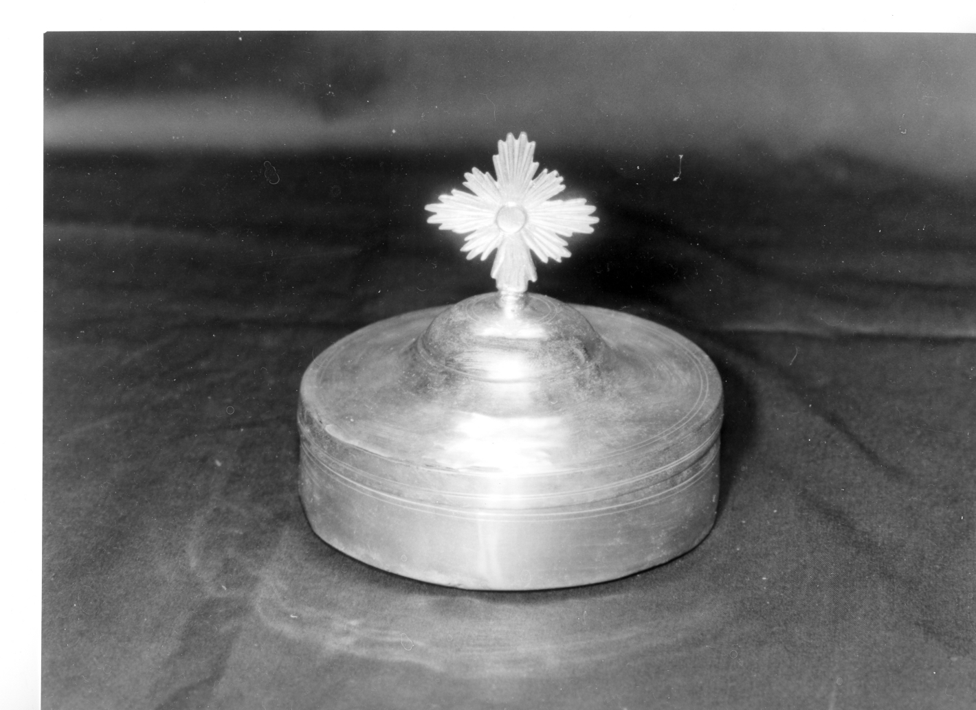 teca eucaristica, insieme - bottega irpina (seconda metà sec. XIX)