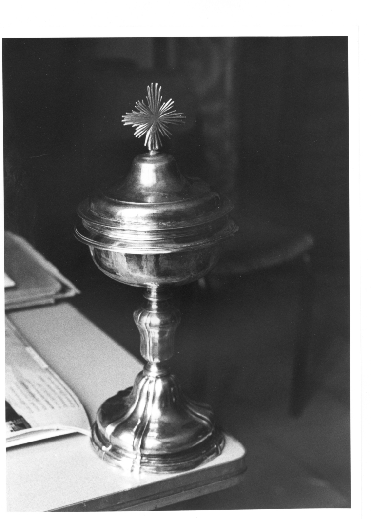 pisside - bottega irpina (inizio sec. XX)