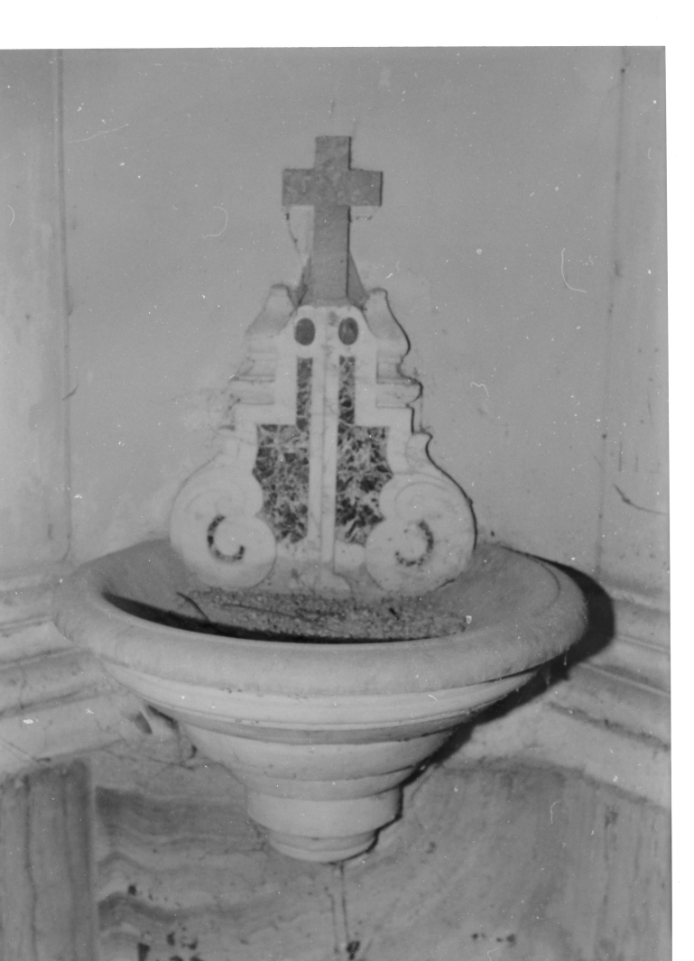 acquasantiera pensile, opera isolata - bottega irpina (seconda metà sec. XVIII)