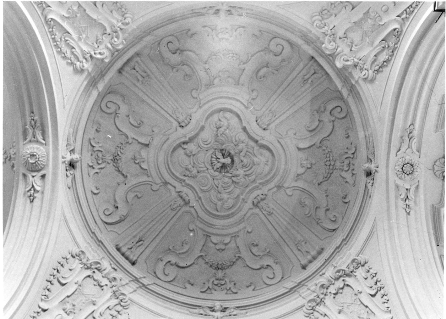 colomba dello Spirito Santo e cherubini (decorazione plastica, insieme) - bottega napoletana (seconda metà sec. XVIII)