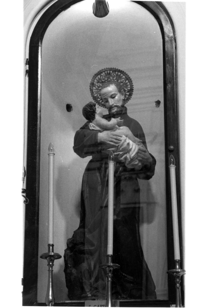 San Gaetano da Thiene con Gesù Bambino (statua) - bottega campana (metà sec. XX)