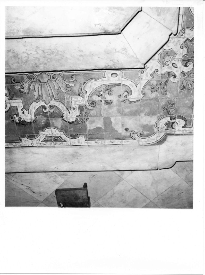 motivi decorativi (pavimento a mattonelle) - bottega Italia meridionale (sec. XVIII)