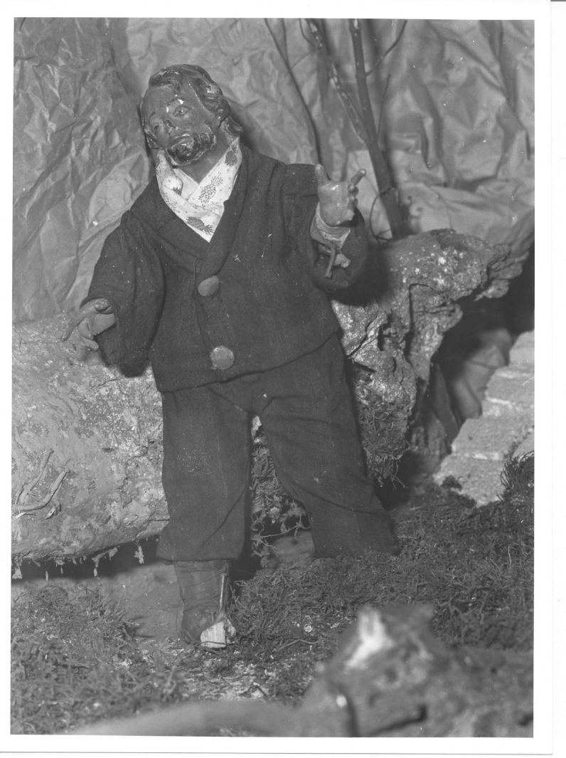 figura maschile (statuetta di presepio) - bottega campana (sec. XIX)