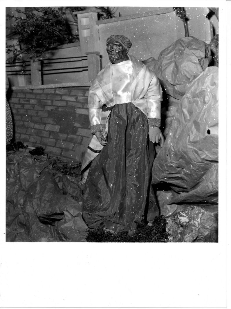 figura femminile (statuetta di presepio) - bottega campana (sec. XIX)