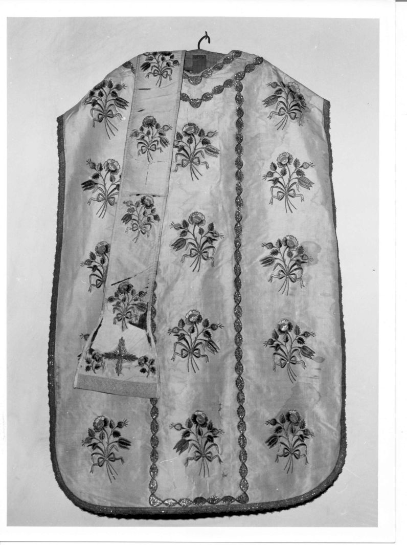 motivi decorativi floreali (pianeta) - manifattura Italia meridionale (sec. XVIII)