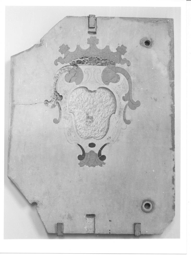 stemma (lapide) - bottega Italia meridionale (sec. XVIII)