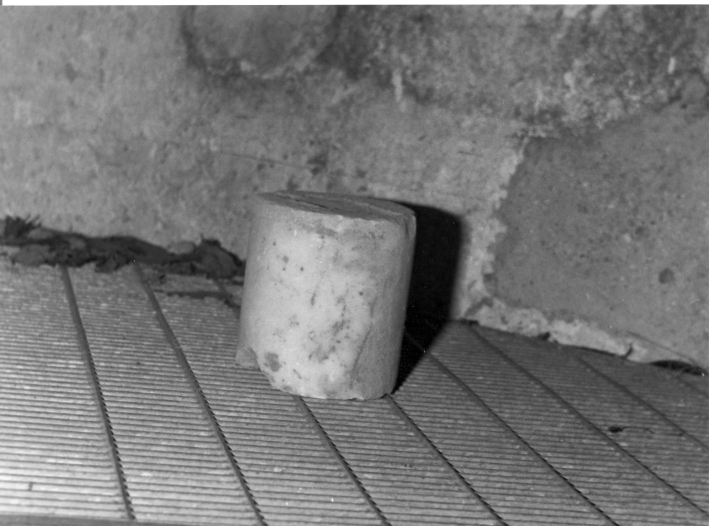 colonna, frammento - bottega campana (sec. XVI)