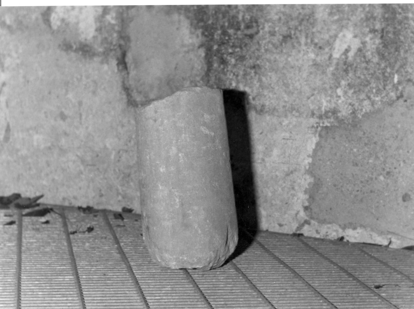 colonna, frammento - bottega campana (sec. XVI)