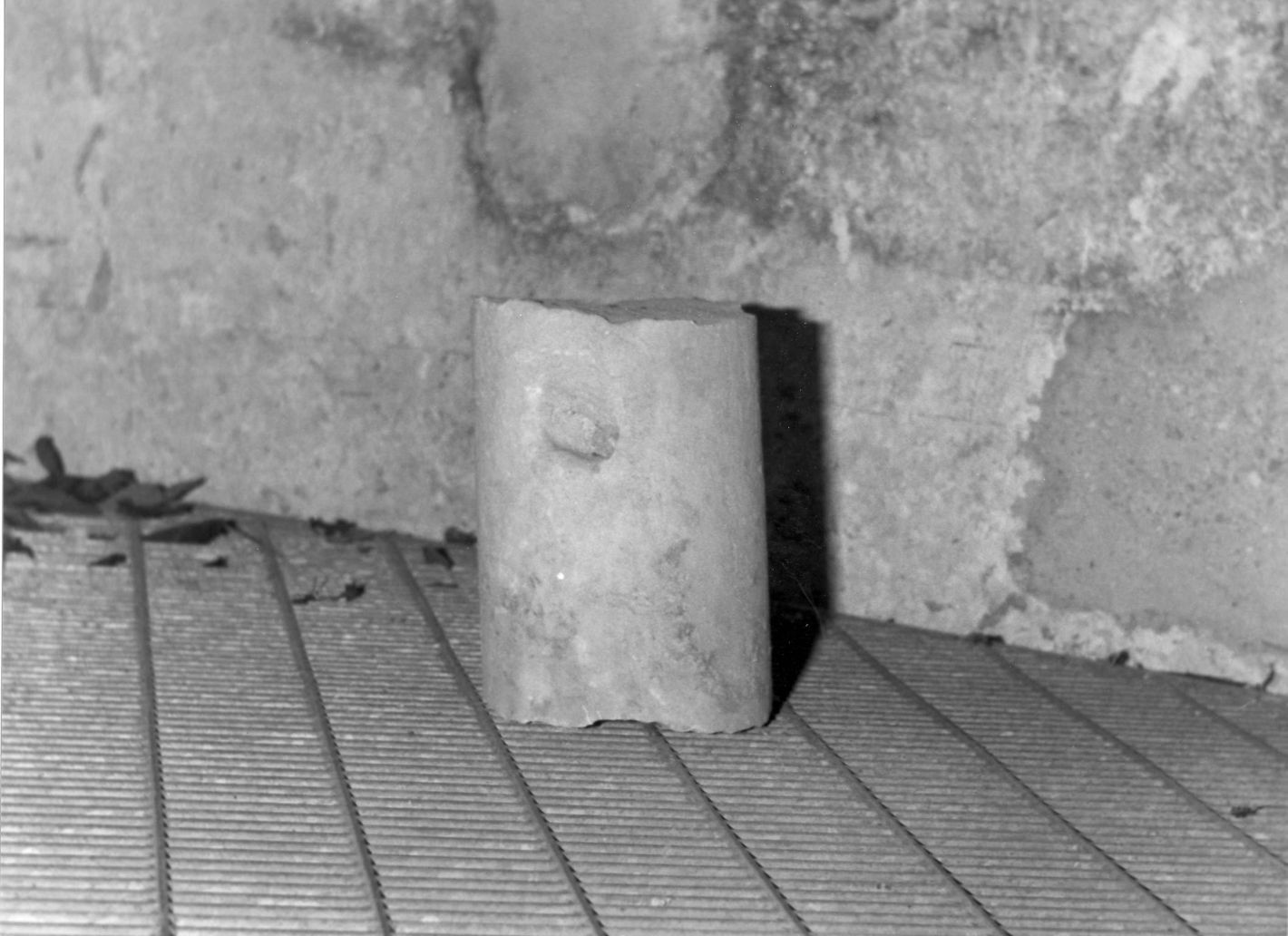 colonna, frammento - bottega campana (sec. XVI)