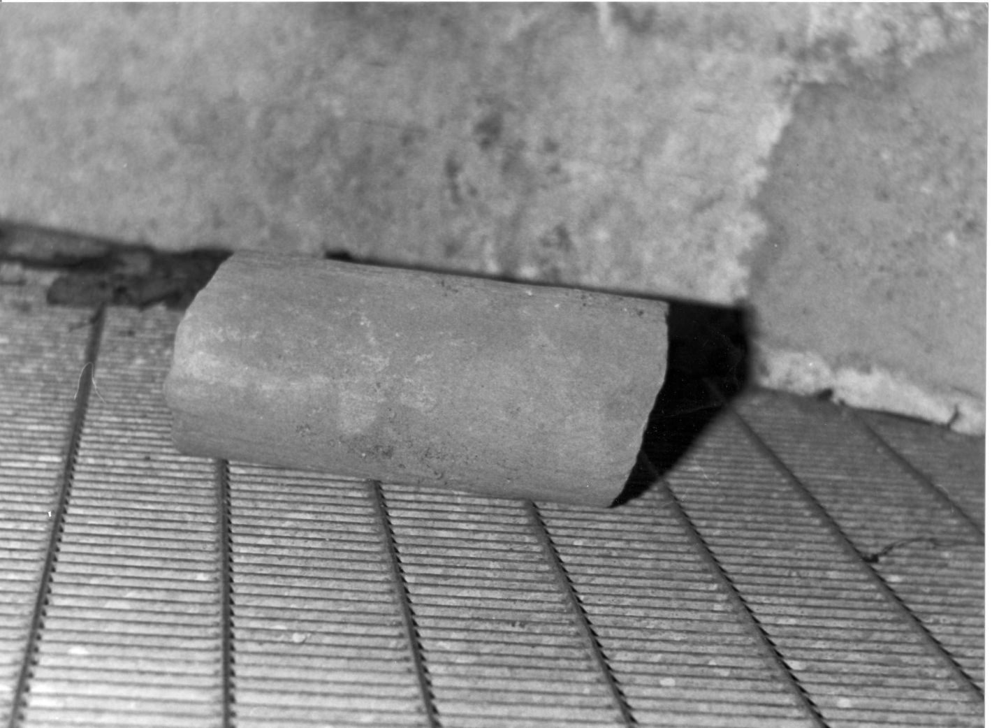 colonna, frammento - bottega campana (sec. XVI)