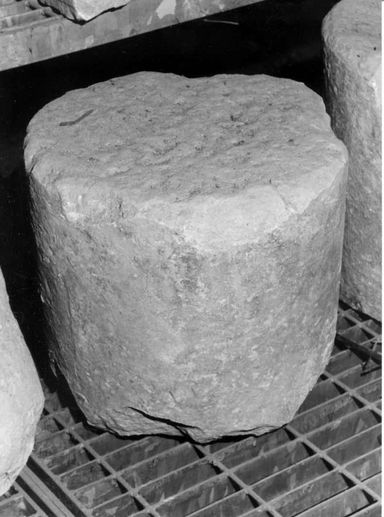 colonna, frammento - bottega campana (sec. XVI)