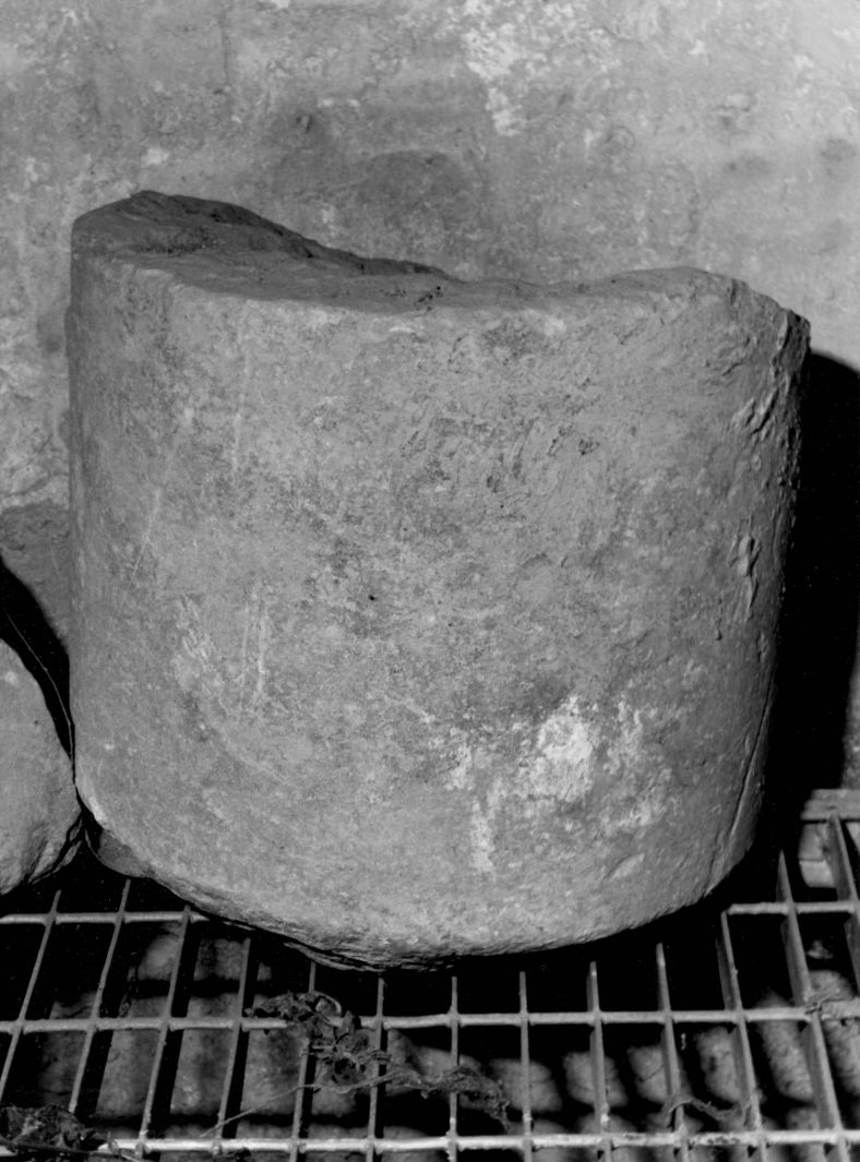 colonna, frammento - bottega campana (sec. XVI)