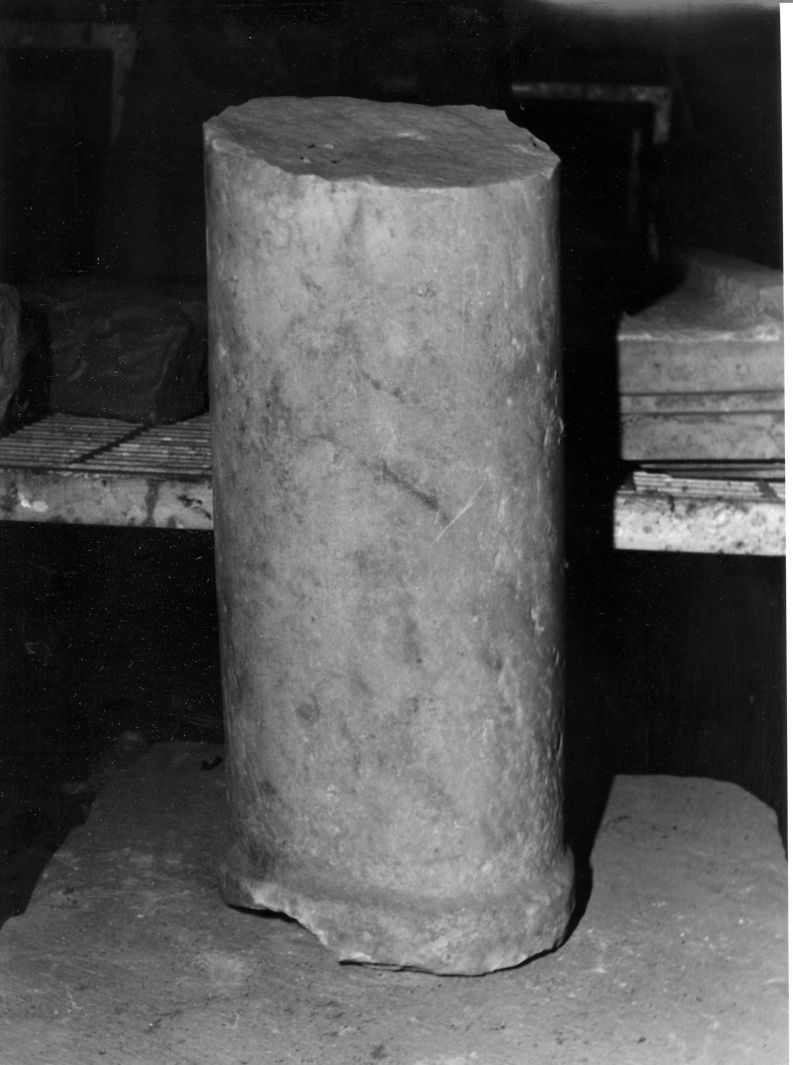 colonna, frammento - bottega campana (sec. XVI)