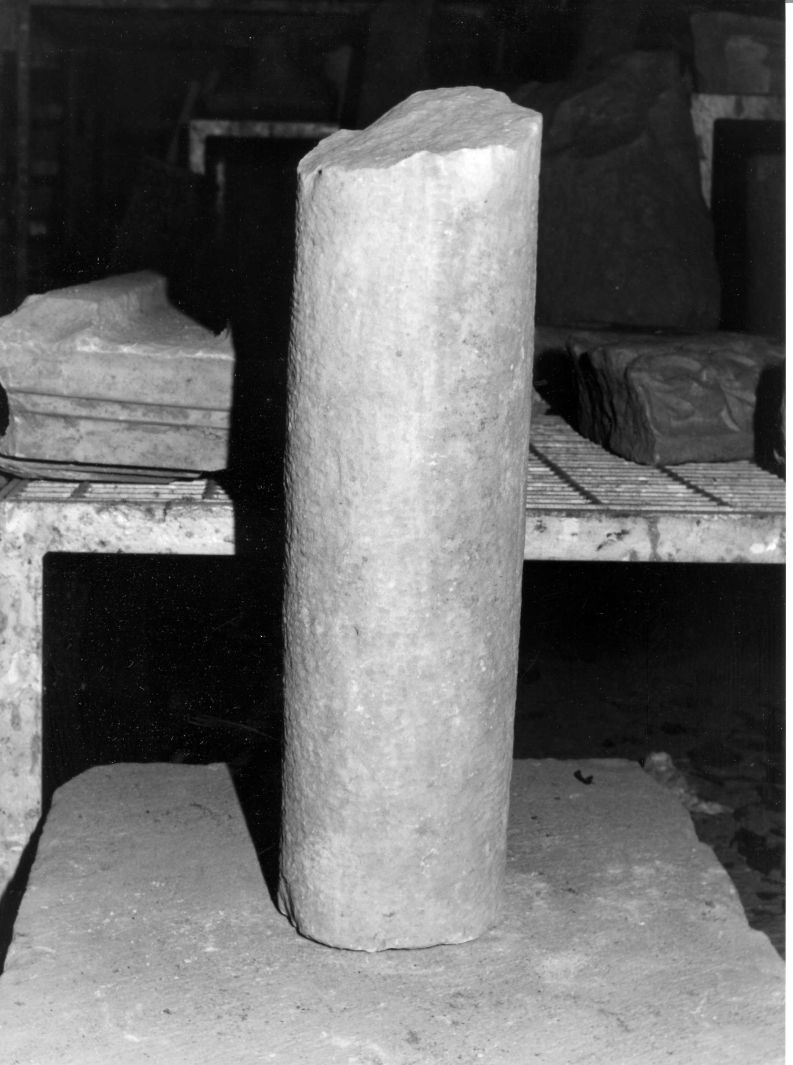 colonna, frammento - bottega campana (sec. XVI)